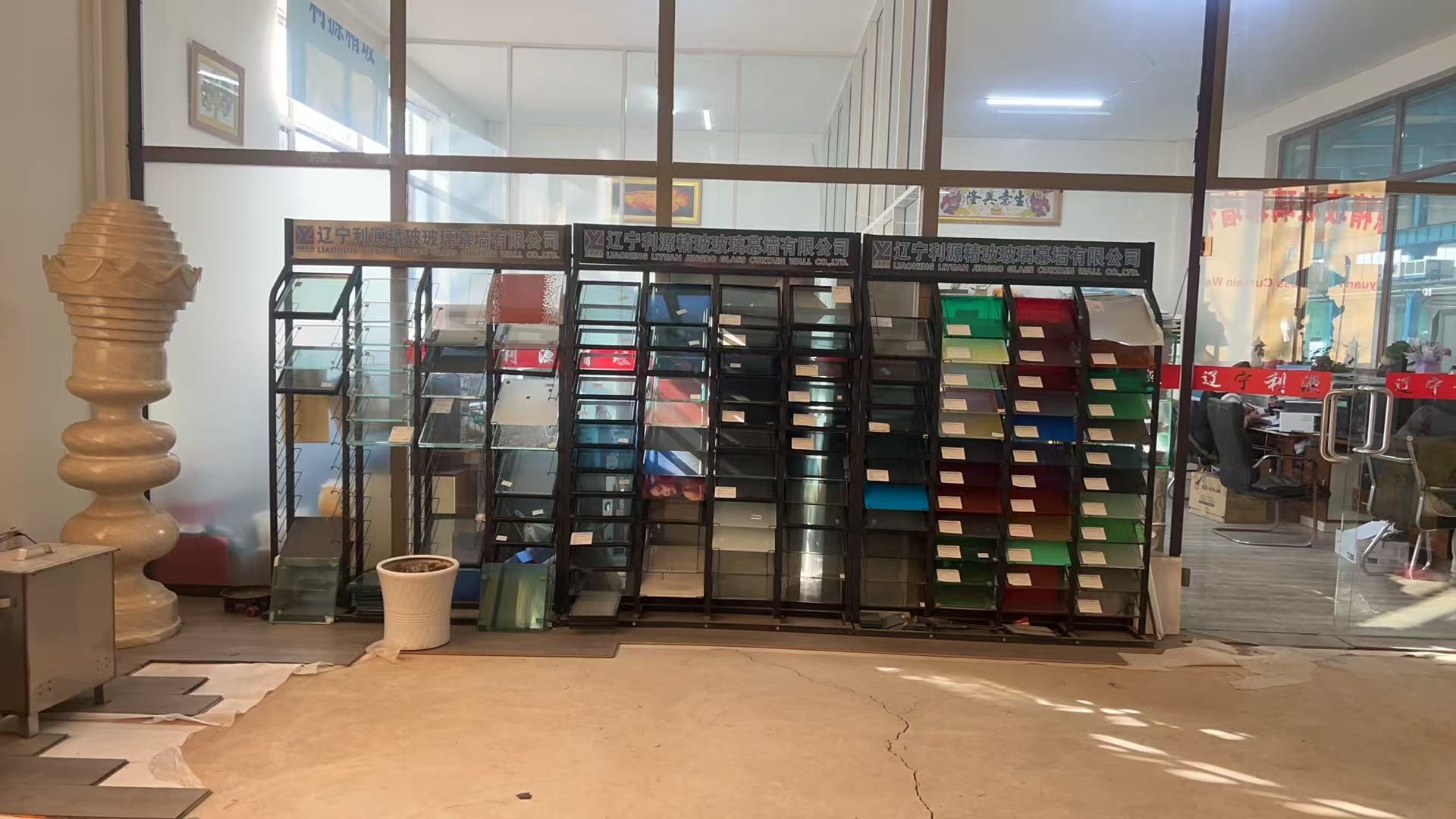 临沧市工程玻璃批量采购夹层夹丝玻璃 - 价格